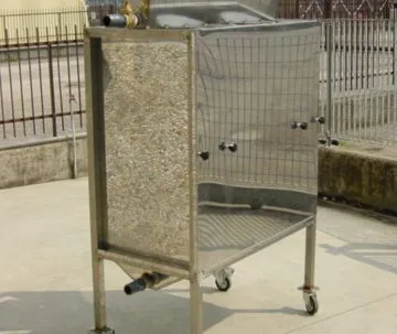 Defangatore per acque provenienti da cabina di verniciatura