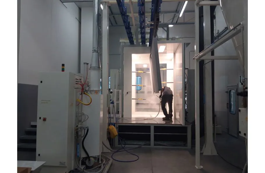 Immagine - Cabine di verniciatura manuali o automatiche per vernici in polvere