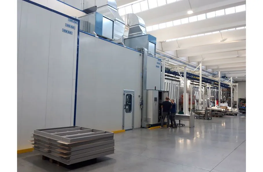 Immagine - Impianti di verniciatura industriali automatici con convogliatori aerei o a terra