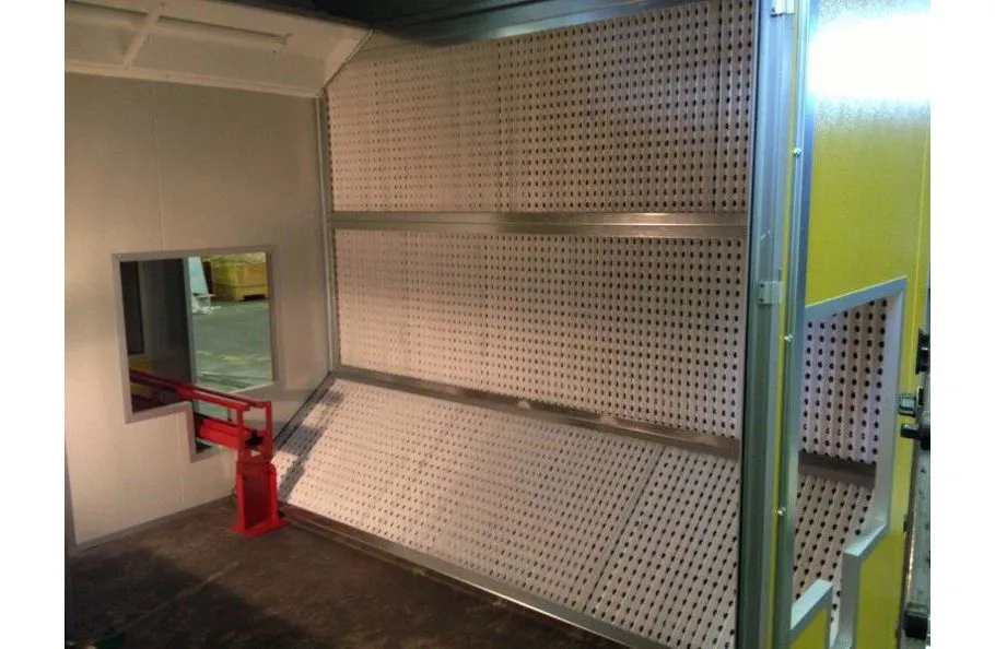 Immagine - Dry filter automatic or manual spray booths for solvent- or water-based paints