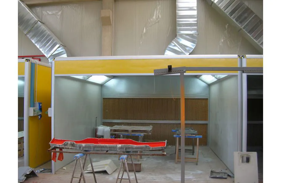 Immagine - Dry filter automatic or manual spray booths for solvent- or water-based paints