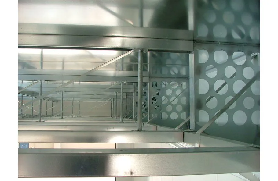 Immagine - Vertical or semi-vertical industrial coating booths for trains, aircraft, buses, cars and industrial