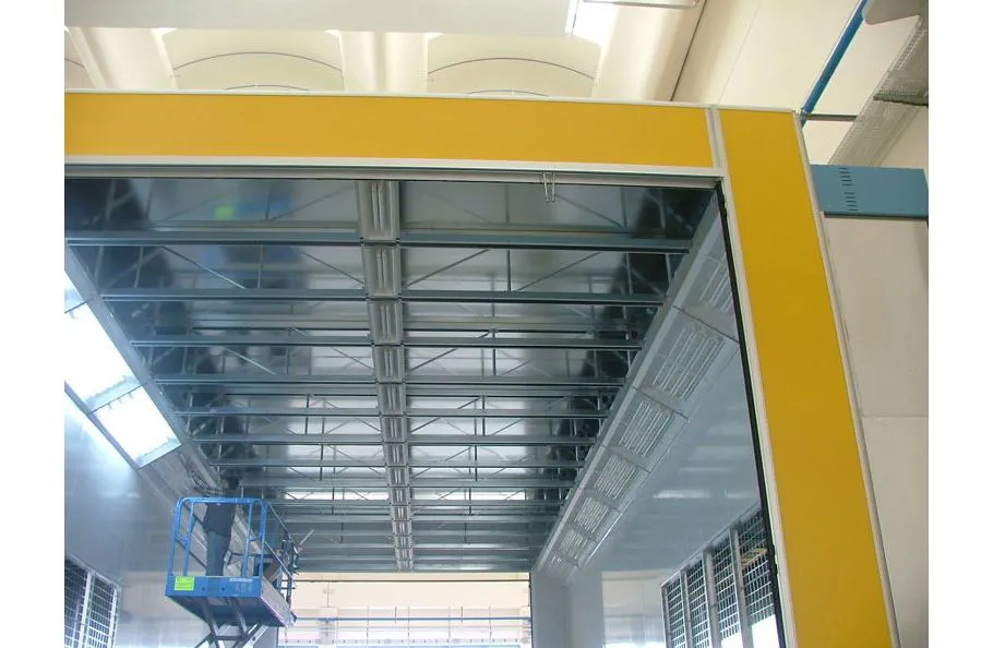 Immagine - Vertical or semi-vertical industrial coating booths for trains, aircraft, buses, cars and industrial