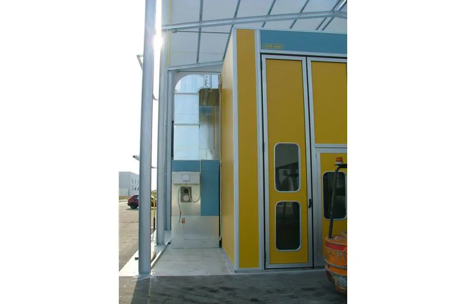Immagine - Vertical or semi-vertical industrial coating booths for trains, aircraft, buses, cars and industrial