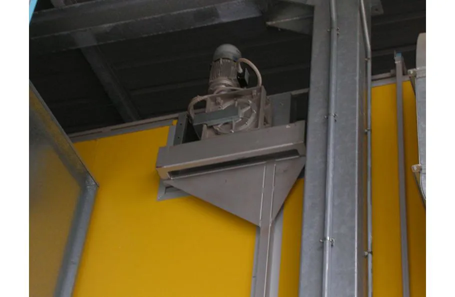 Immagine - Vertical or semi-vertical industrial coating booths for trains, aircraft, buses, cars and industrial