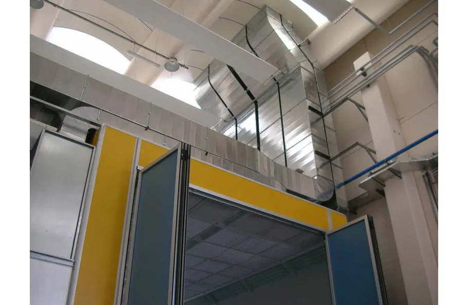 Immagine - Vertical or semi-vertical industrial coating booths for trains, aircraft, buses, cars and industrial