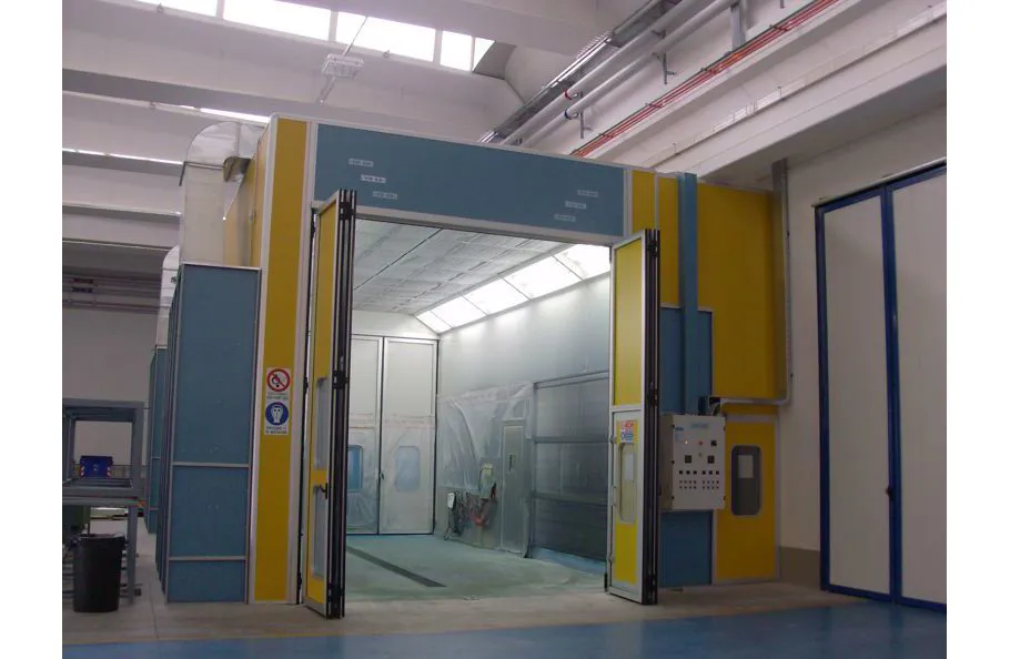 Immagine - Vertical or semi-vertical industrial coating booths for trains, aircraft, buses, cars and industrial
