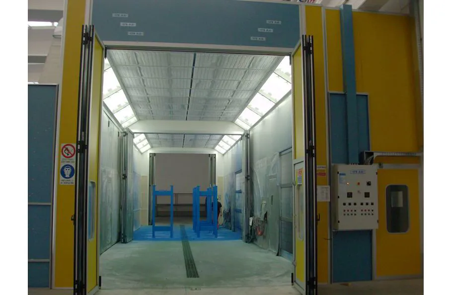 Immagine - Vertical or semi-vertical industrial coating booths for trains, aircraft, buses, cars and industrial