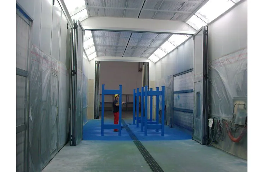 Immagine - Vertical or semi-vertical industrial coating booths for trains, aircraft, buses, cars and industrial