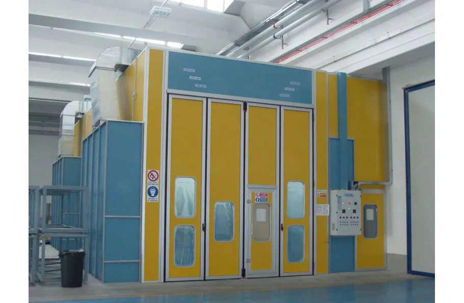 Immagine - Vertical or semi-vertical industrial coating booths for trains, aircraft, buses, cars and industrial