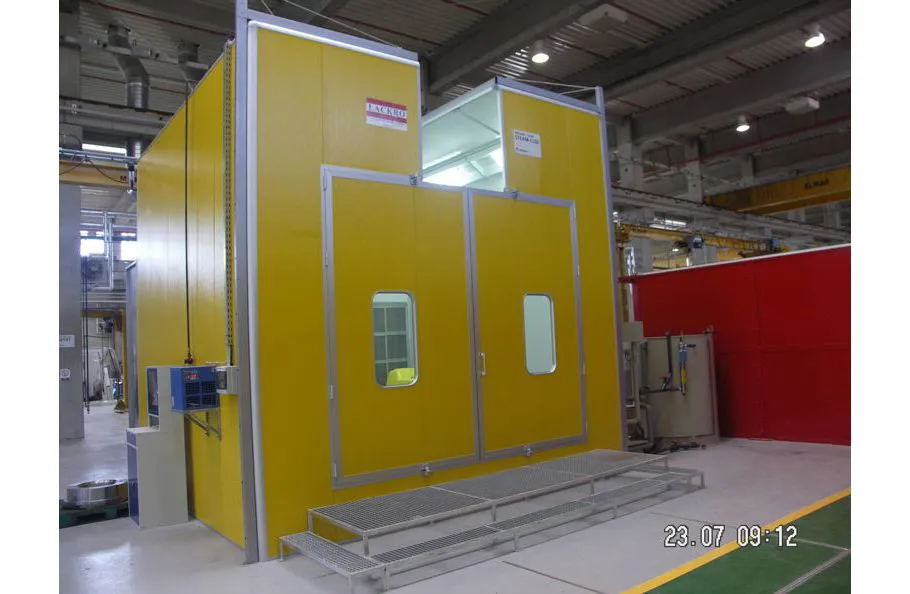 Immagine - Vertical or semi-vertical industrial coating booths for trains, aircraft, buses, cars and industrial