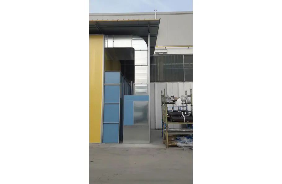 Immagine - Vertical or semi-vertical industrial coating booths for trains, aircraft, buses, cars and industrial