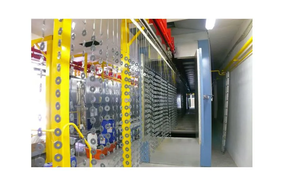 Immagine - Impianti di verniciatura industriali automatici con convogliatori aerei o a terra