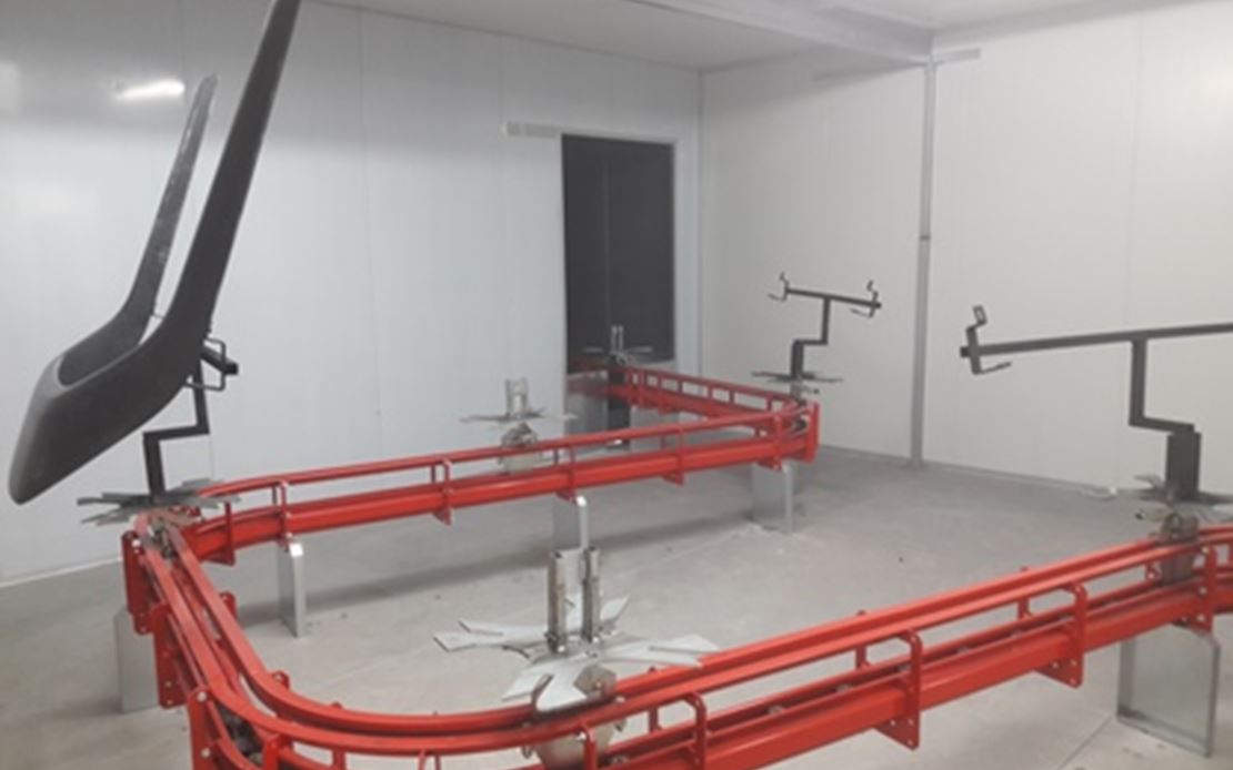 Complete automatic plant for painting aluminium