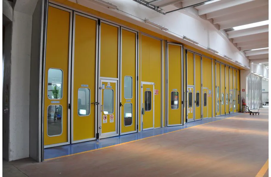 Immagine - Vertical or semi-vertical industrial coating booths for trains, aircraft, buses, cars and industrial