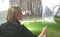 Immagine - Zone di preparazione, carteggiatura, verniciatura