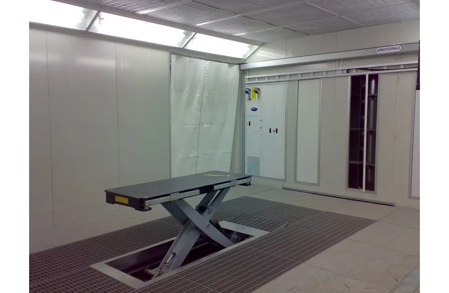 Immagine - Zone di preparazione, carteggiatura, verniciatura