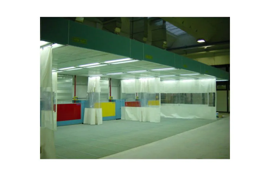 Immagine - Zone di preparazione, carteggiatura, verniciatura