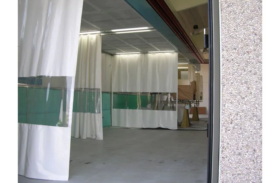 Immagine - Zone di preparazione, carteggiatura, verniciatura