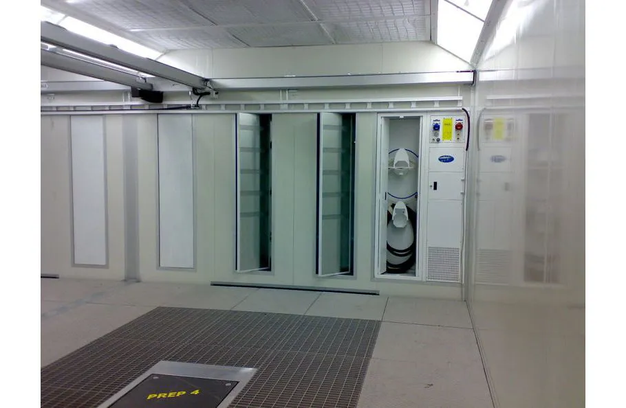 Immagine - Zone di preparazione, carteggiatura, verniciatura